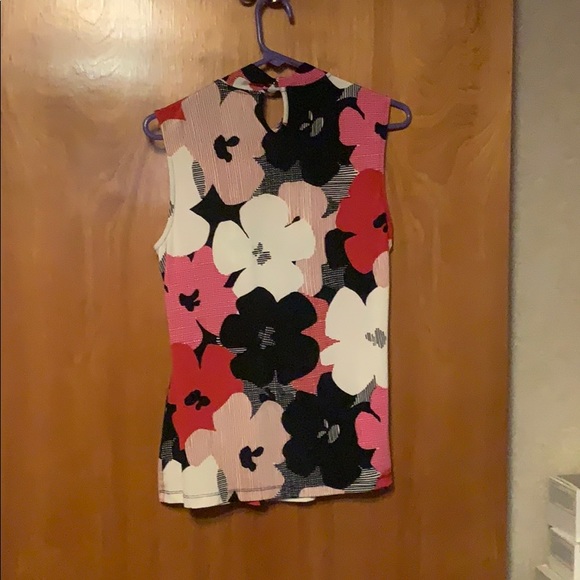 Top - Picture 3 of 3